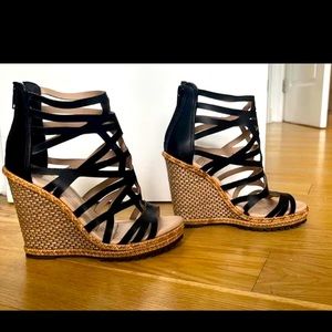 Tanara womans wedges